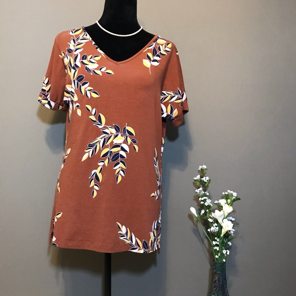 Christopher & Banks VNeck Brown Leaves Pattern Top